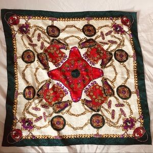 Chain pattern vintage square scarf